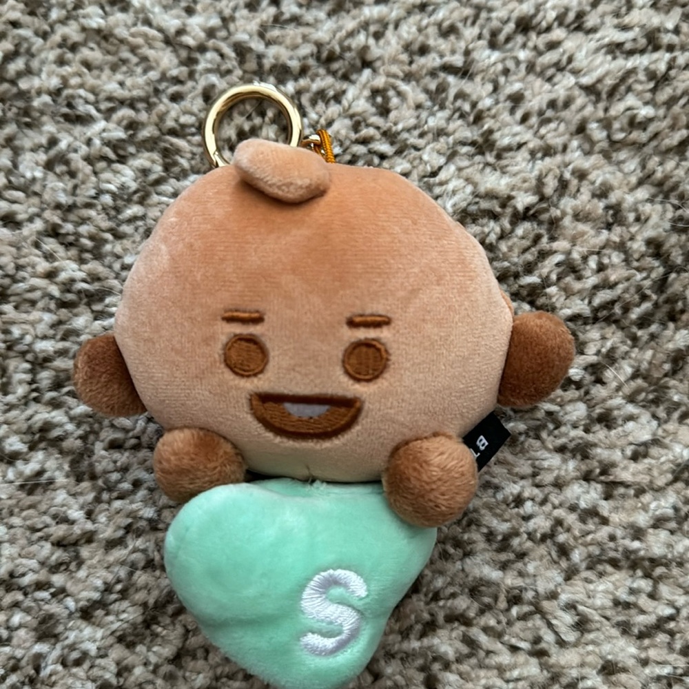 BT21 Shooky Retractable badge keychain